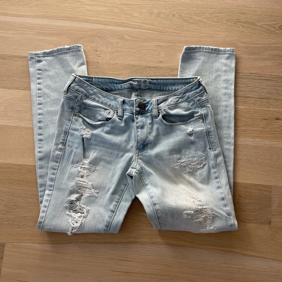 American Eagle Outfitters Light Blue Ripped Skinny Jeans - Picture 2 of 5